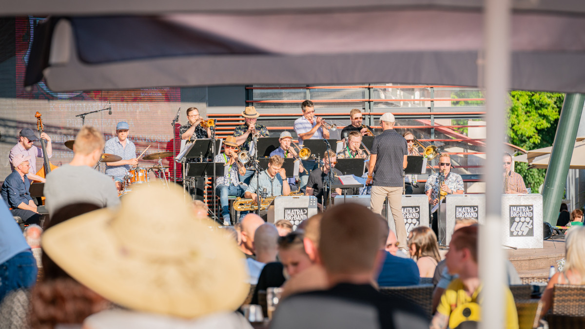 Free of charge. high-quality outdoor concerts on the pedestrian street are part of Imatra's summer.