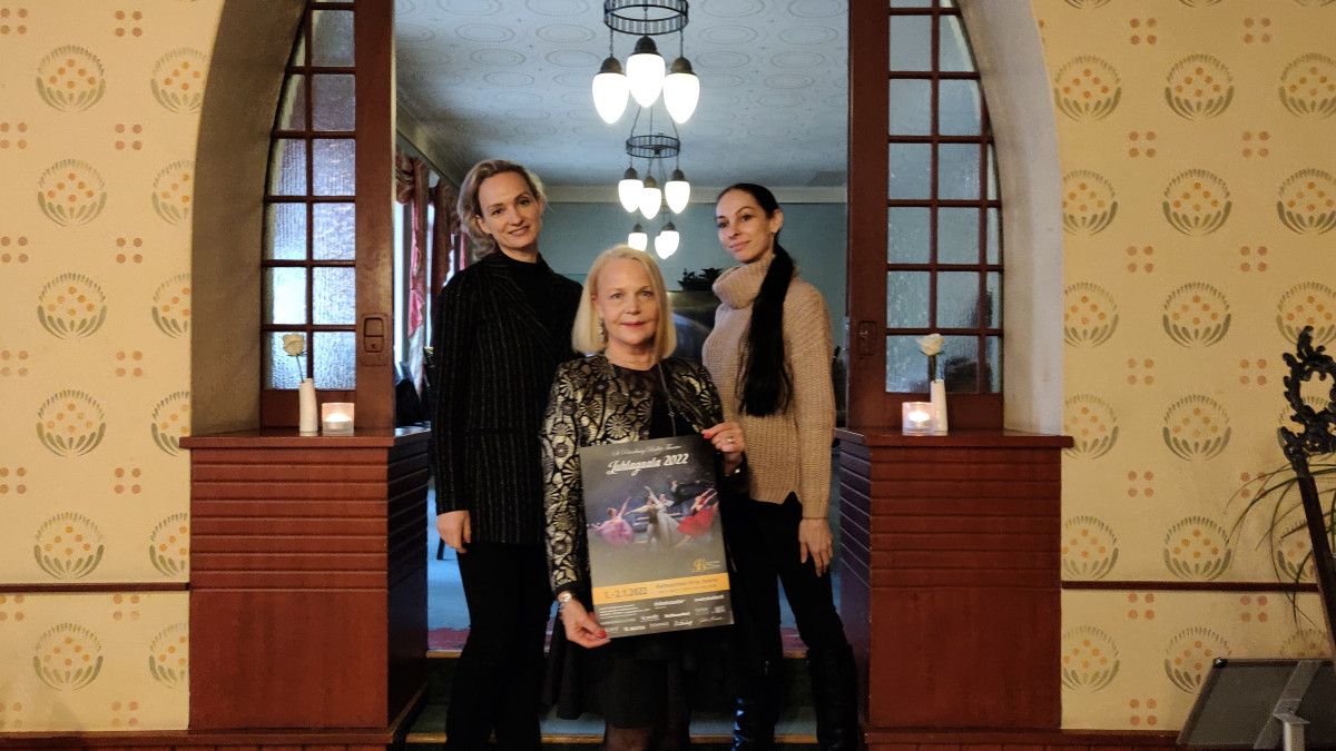 Irina Kolesnikova, Margarita Avdeeva ja Mirja Borgström.