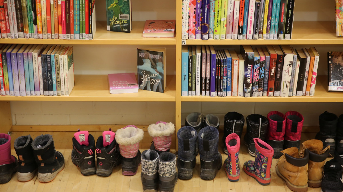Bookshelf and shoes