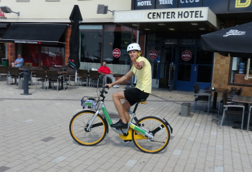 Ники Туули и городской велосипед