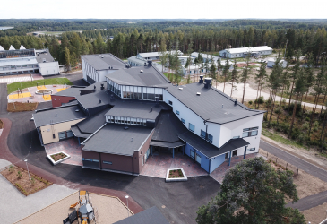 Vuoksenniskan koulukeskus Imatralla ilmakuva.