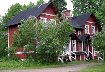 In Ritikanranta, you can get to know the apartments of industrial workers.