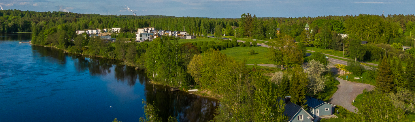 Sienimäki residential area and Vuoksi photographed from the air.