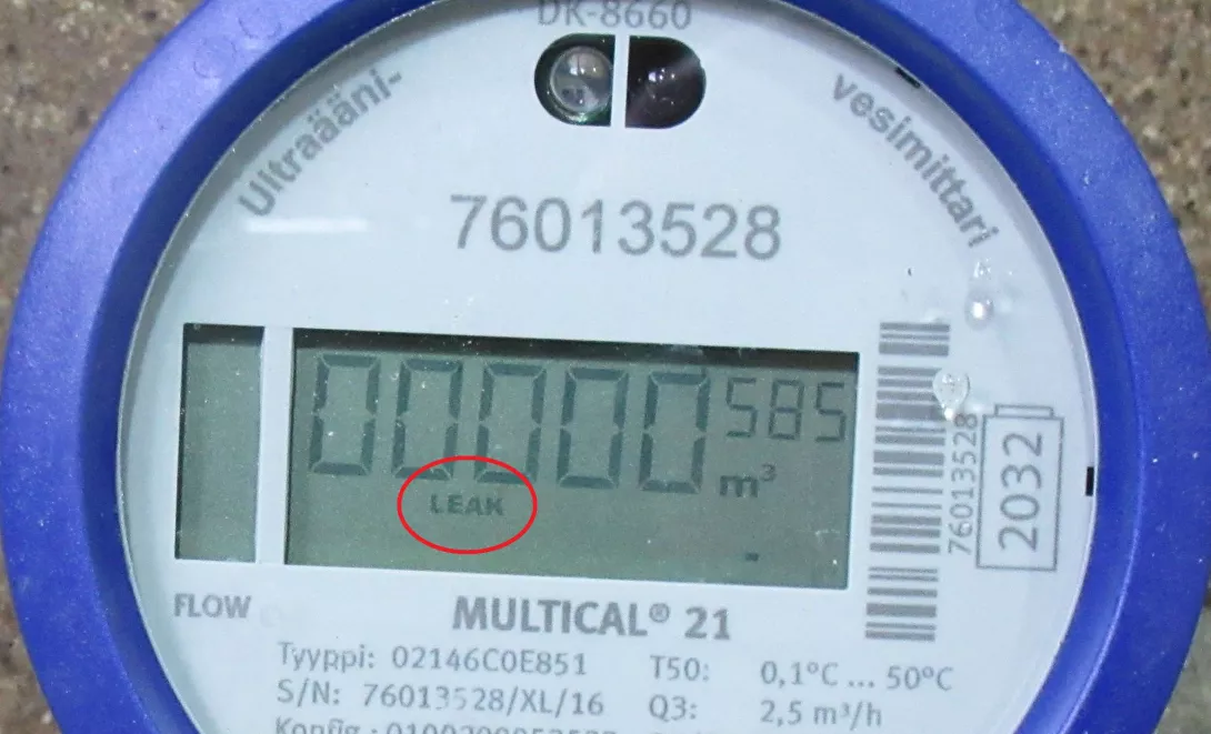 A water meter that indicates a water leak.